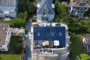 Drohnenshot-04-Steildach-Alte-Landstrasse-Rueschlikon